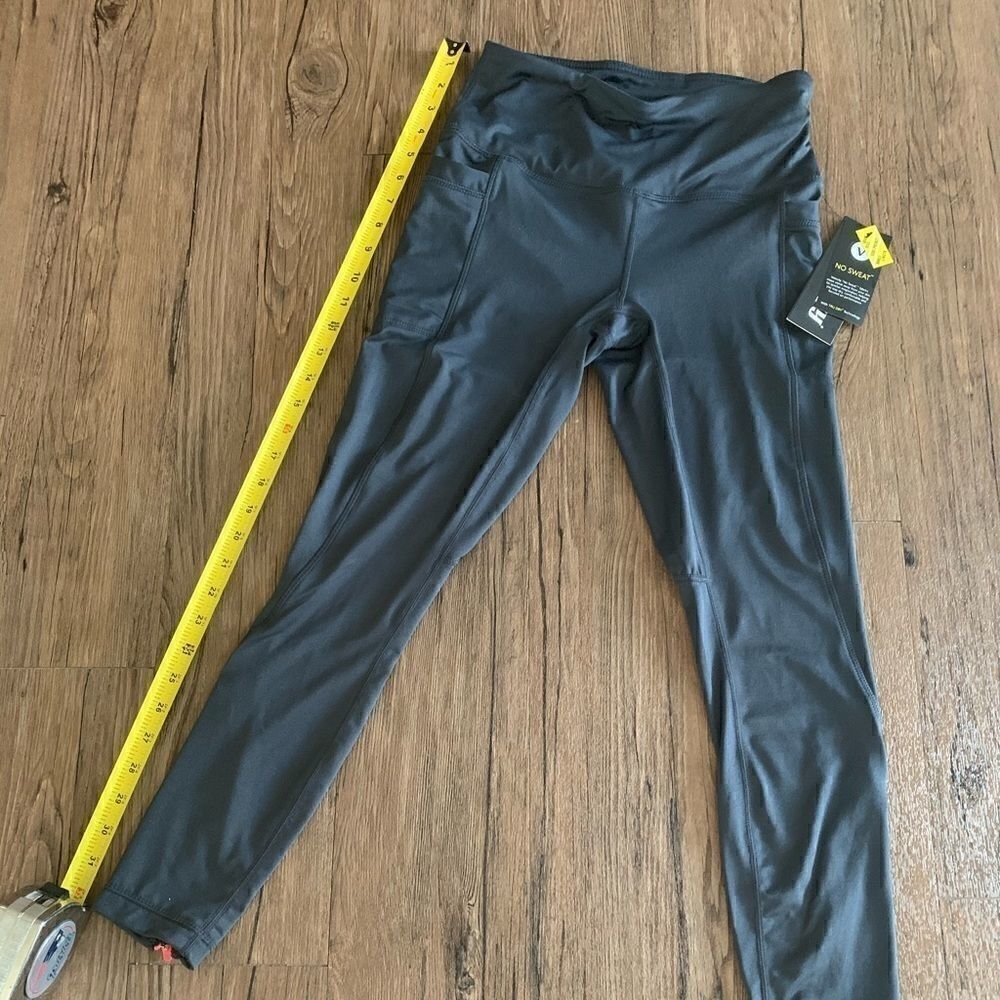 Velocity workout leggings . - Picture 2 of 10